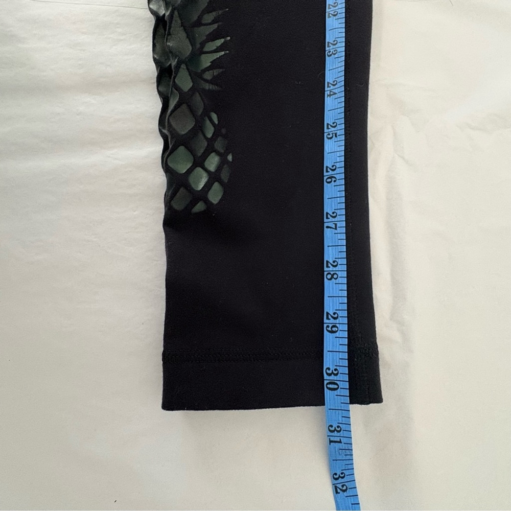Lululemon Wunder Under Black / Iridescent Pineapple Sz 6 EUC - Picture 8 of 9